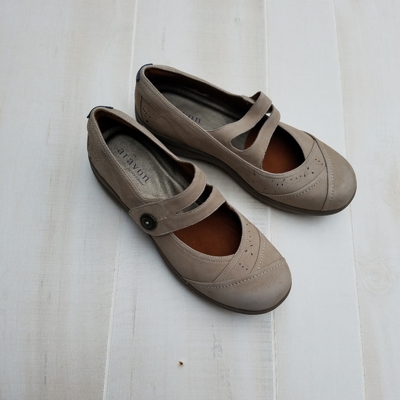 ARAVON by New Balance REVSHOW Mary Jane shoes - Picture 1 of 9